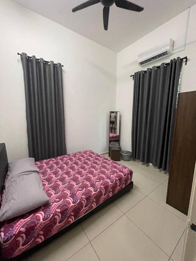 Bungalow Homestay Jasin Malacca Екстер'єр фото
